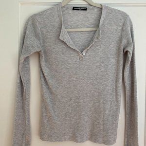 Brandy Melville Grey top